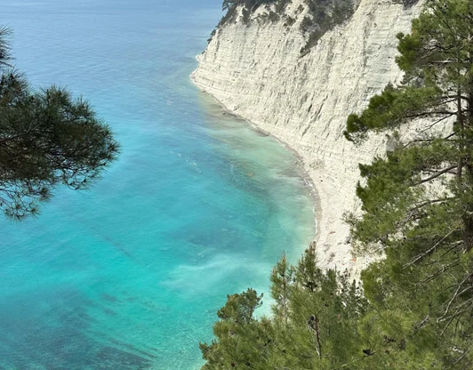 Голубая бездна